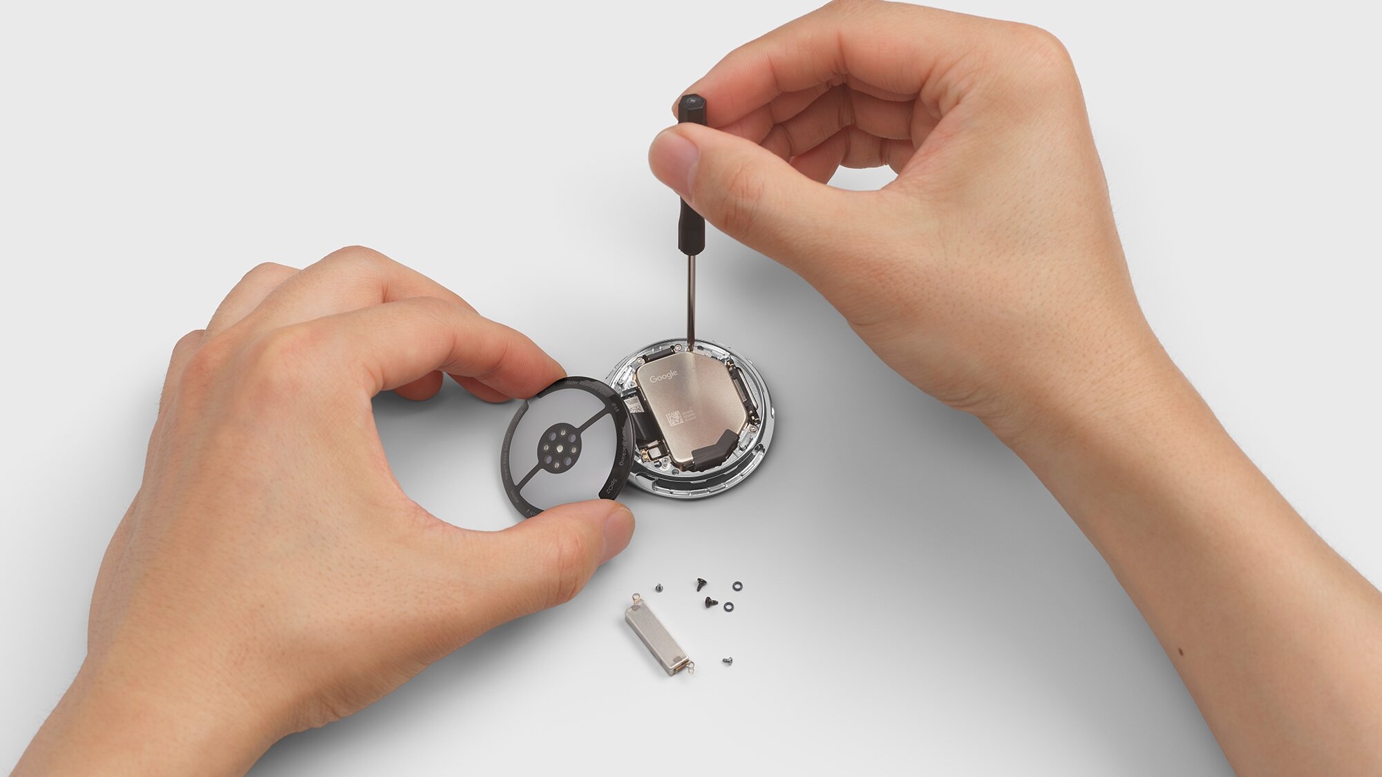 Pixel Watch 4を使用すると、Googleは修理可能性のために大きな飛躍を遂げます（更新：自己修復の詳細）