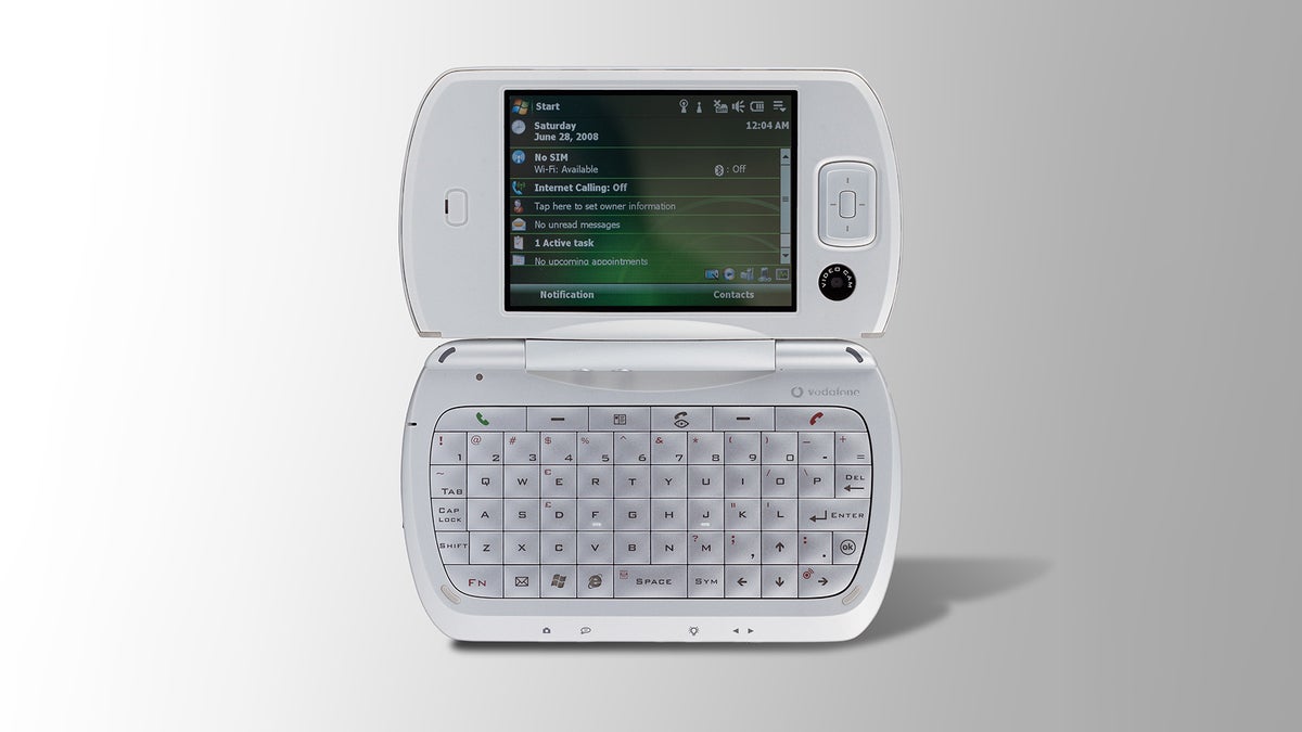 2005年からのこの$ 1,200の「ポケットコンピューター」は、当時の折りたたみだった