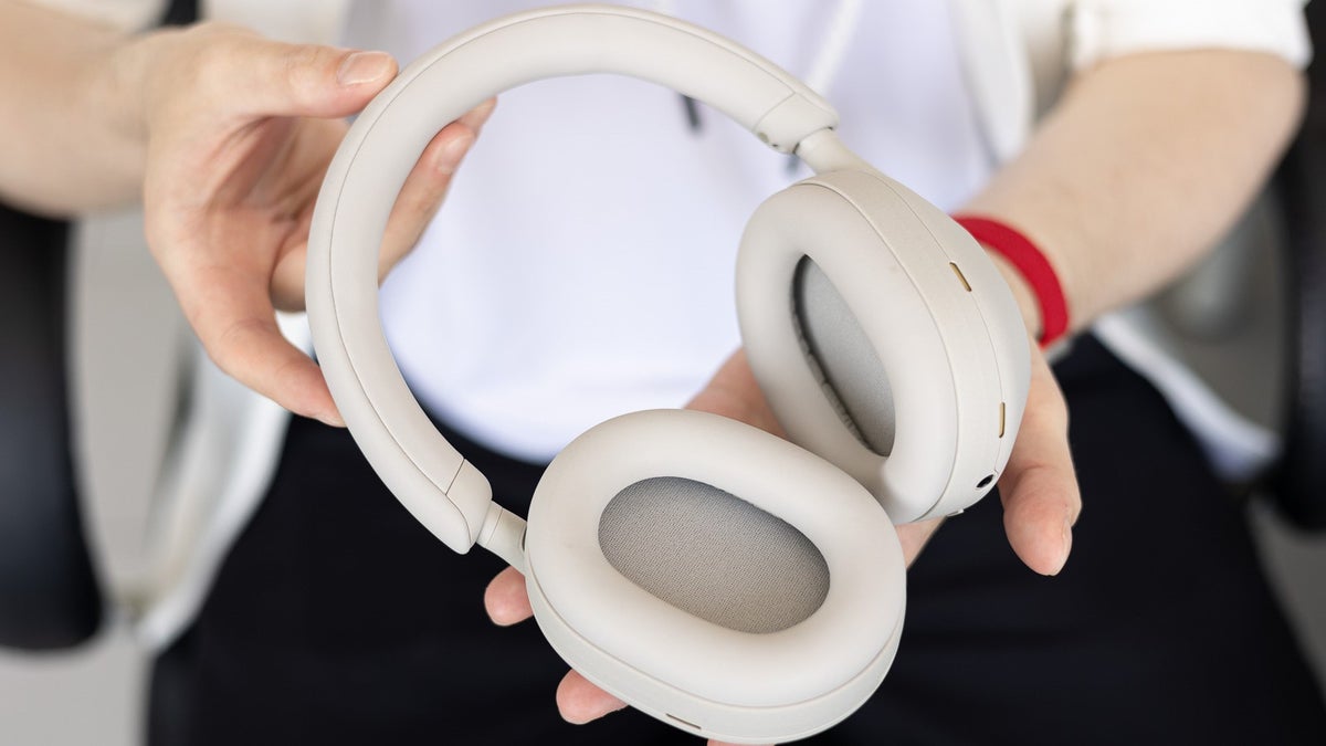 トップノッチSony WH-1000XM5は、多額のプライムメンバーを取得して、専用の割引を受けて、それらを簡単にすることはできません