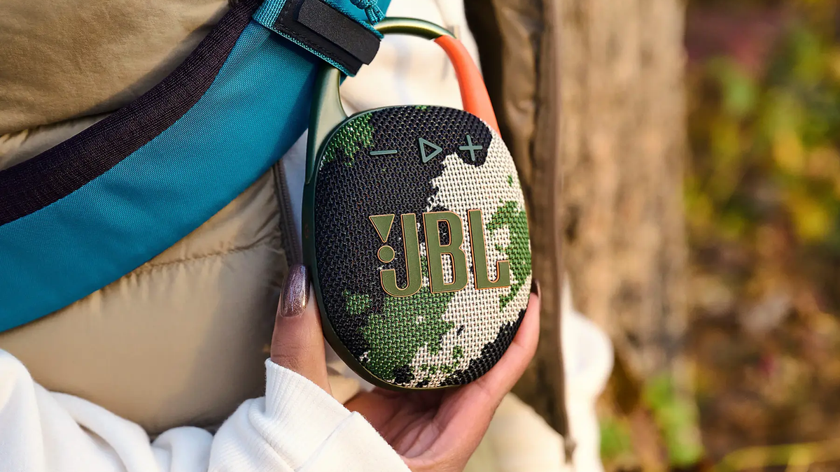 ウォルマートで魅力的な価格でウルトラスマールJBLクリップ5をつかむ