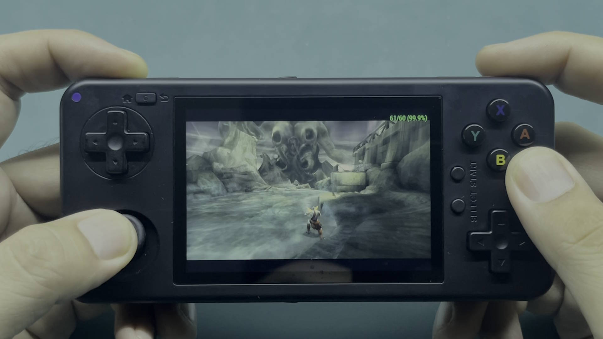 この80ドルのAndroidゲームハンドヘルドには2つのDパッドがありますが、正当な理由で