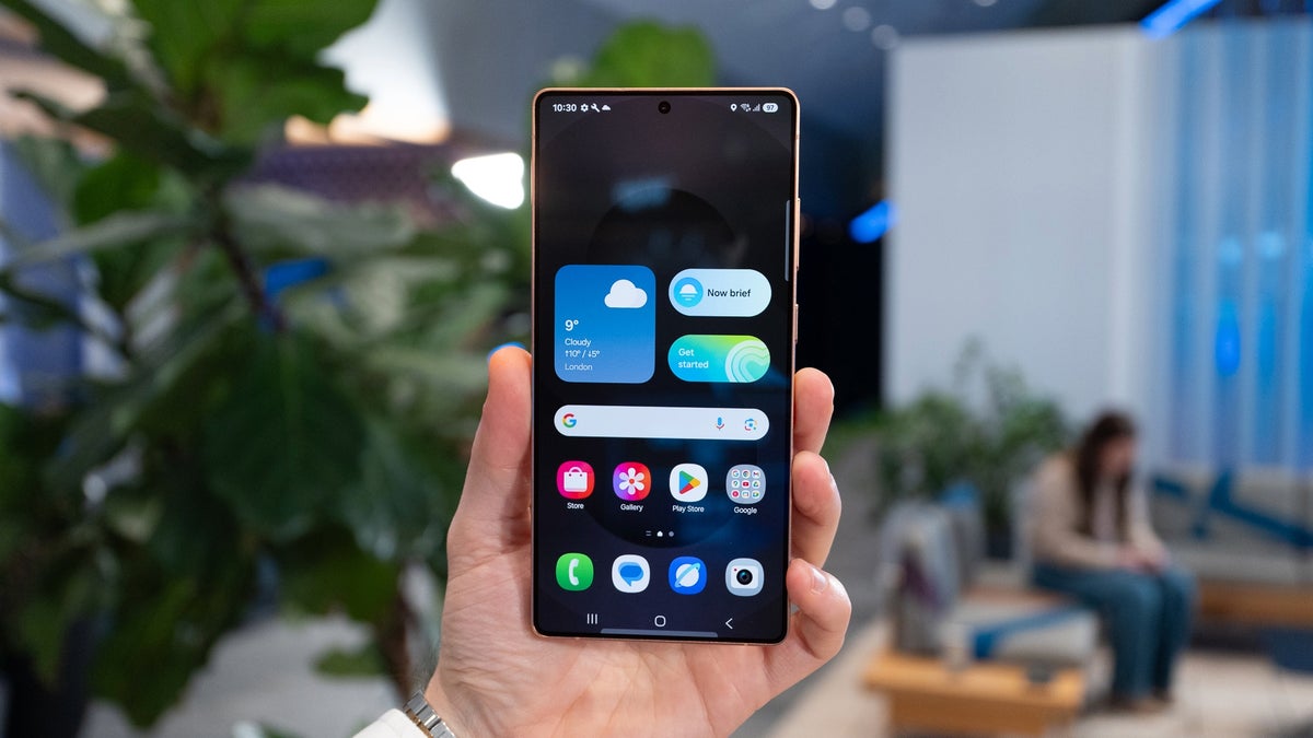 Samsung Galaxy S26ウルトラは、pr索好きな目から画面を隠すかもしれません