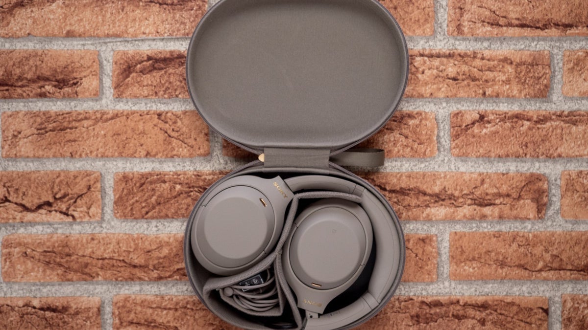 Amazonが純正のSony WH-1000XM4を43%オフに値下げ