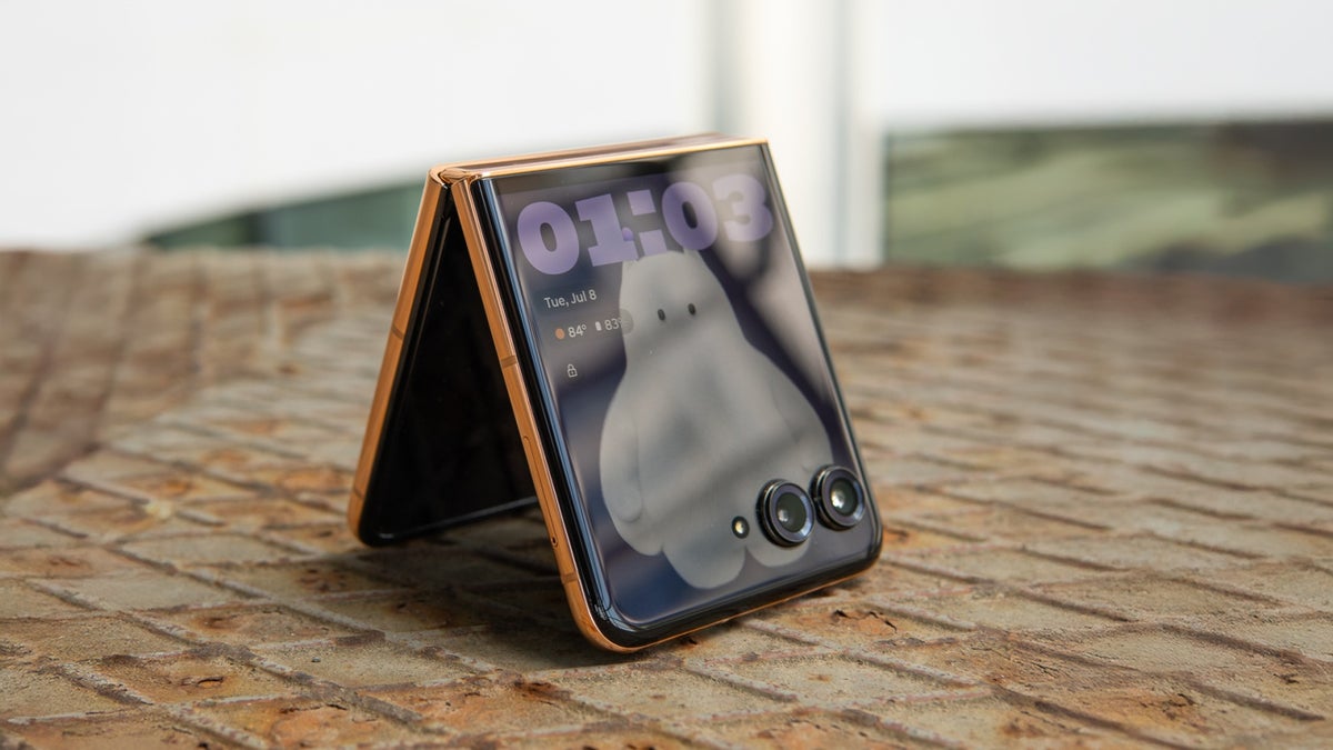 Best Buy Eclipses Amazonは例外的なプライムデイモトローラRazr+（2025）割引で