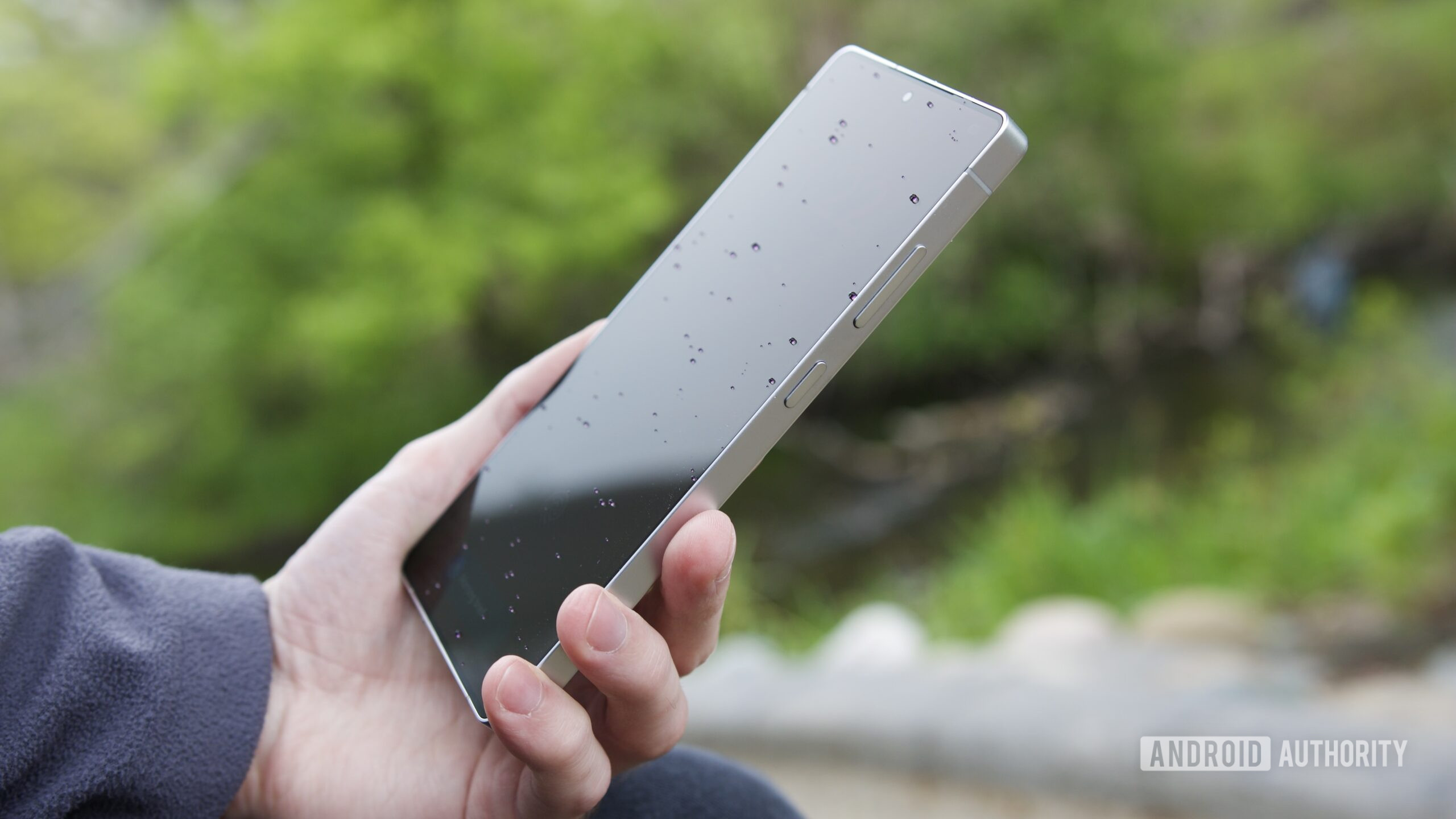 最新のリークは、Galaxy S26 Uitraの自動プライバシーディスプレイがどのように機能するかを明らかにします