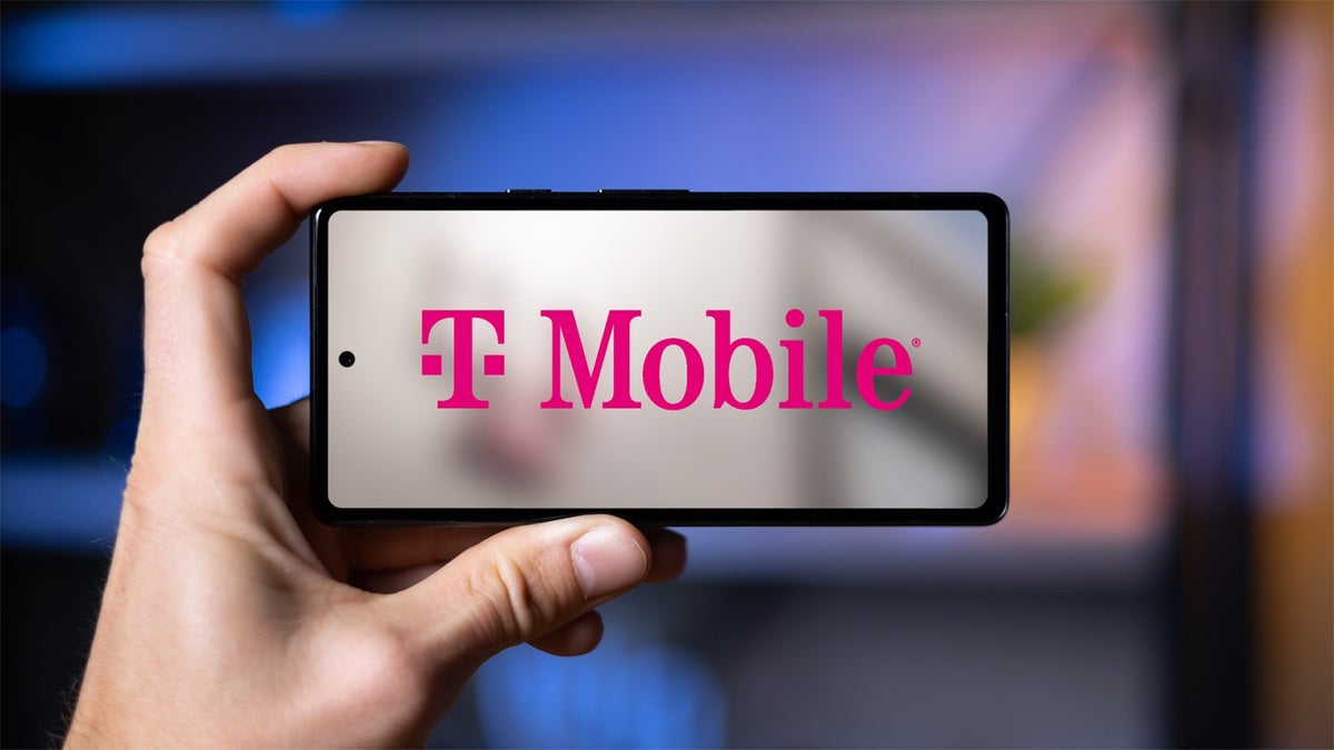 T-Mobile は現在、（少なくとも）数百人のユーザーに対してダウンしています