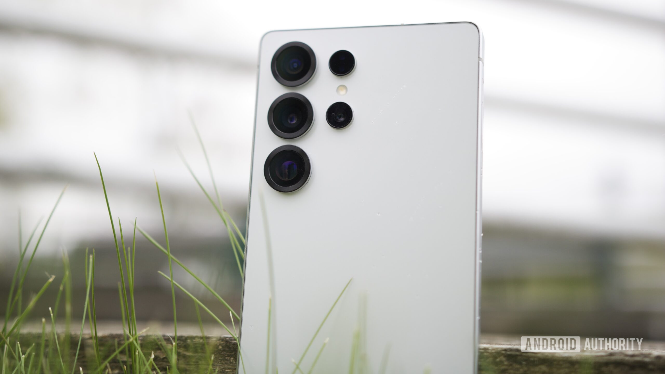 新しいGalaxy S26のリークは、入手可能性に関しては良いニュースですが、財布にとっては悪いニュースです