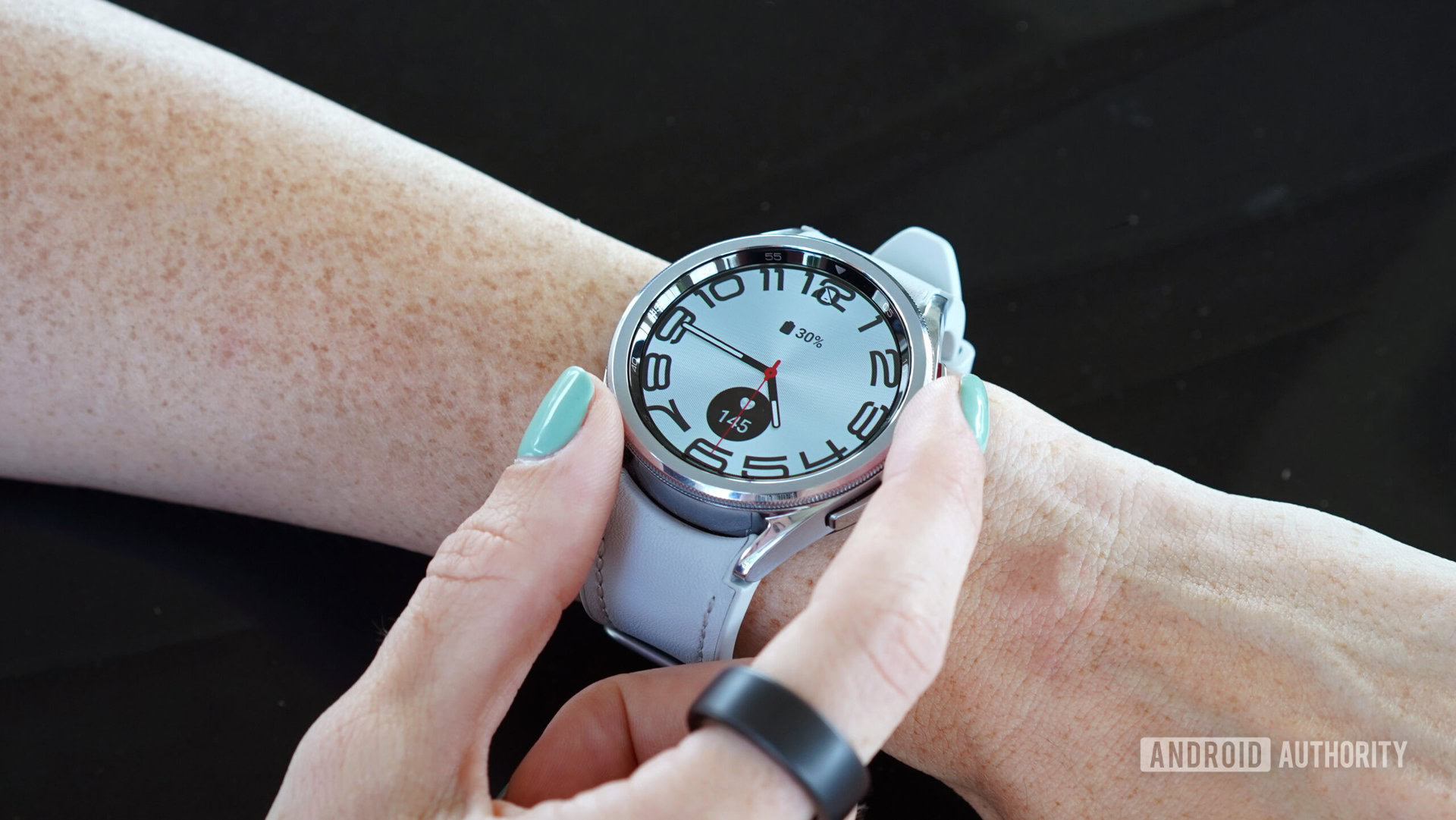 あなたの Galaxy Watch 6 が米国で One UI 8 Watch にメジャーアップグレードされました (更新)